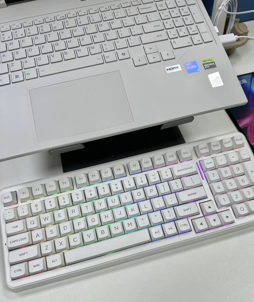 Gaming Keyboard Wireless - Teclado Mecânico Personalizável MCHOSE K99 V3,